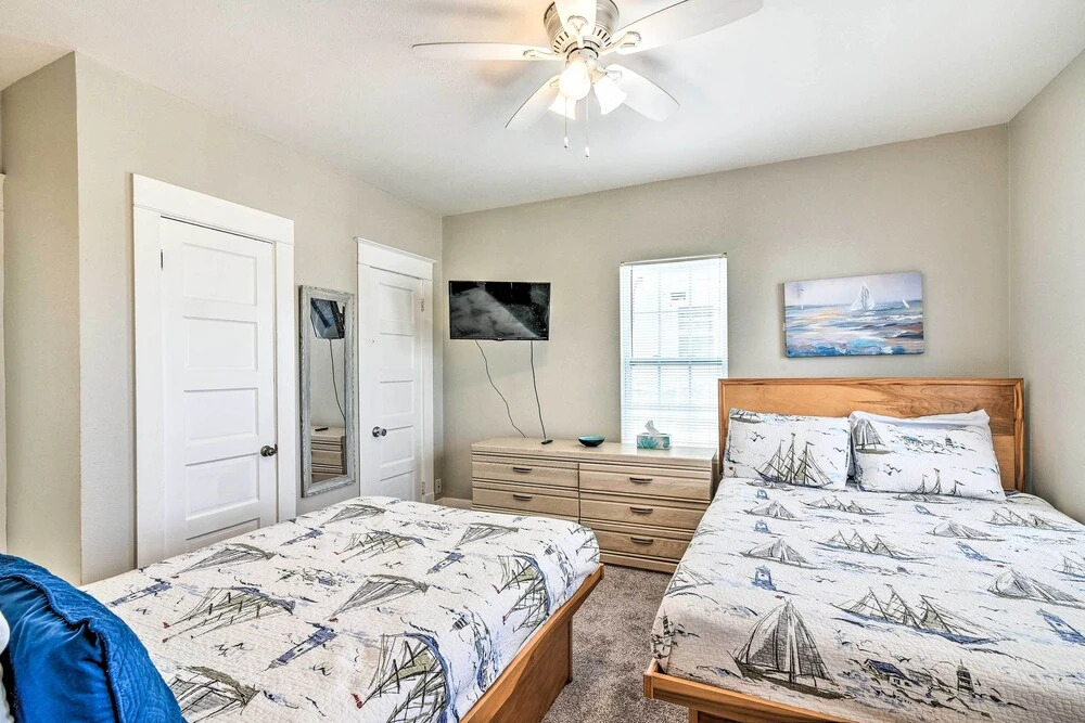Walk to Beach: Galveston Home w/ Grill Near Pier!