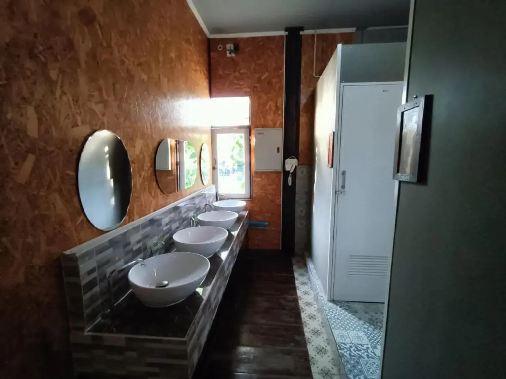 Aenguy Hostel