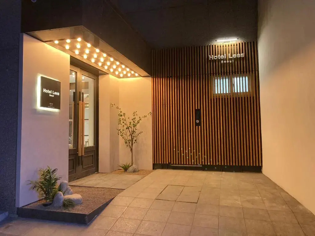 Hotel Less Seoul