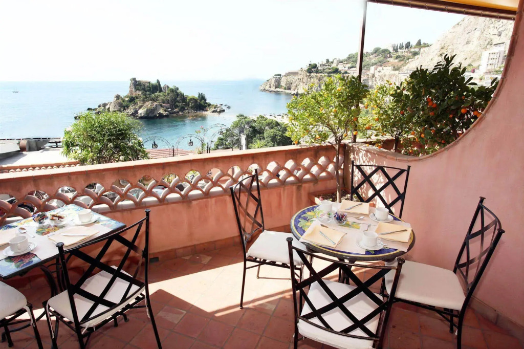 Mendolia Beach Hotel