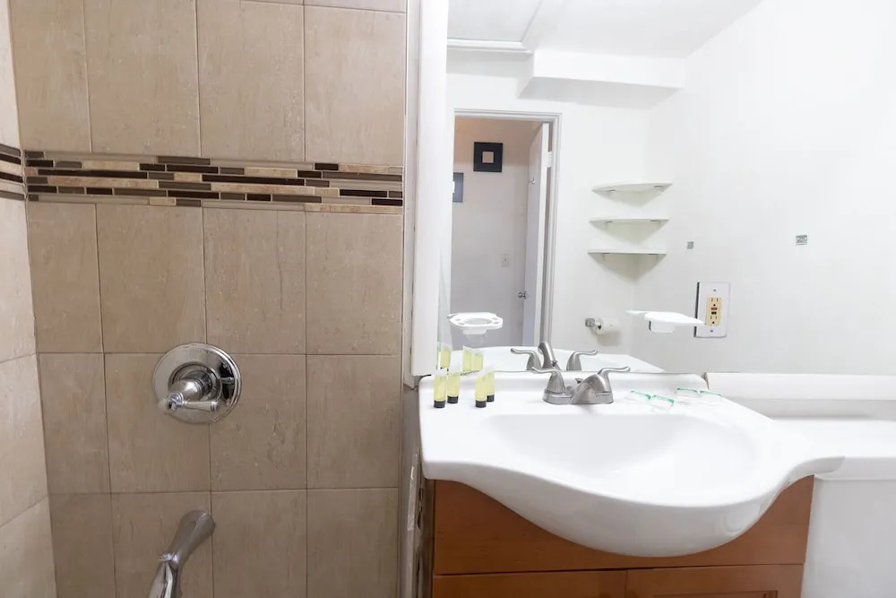 753 Studio With City View Hollywood