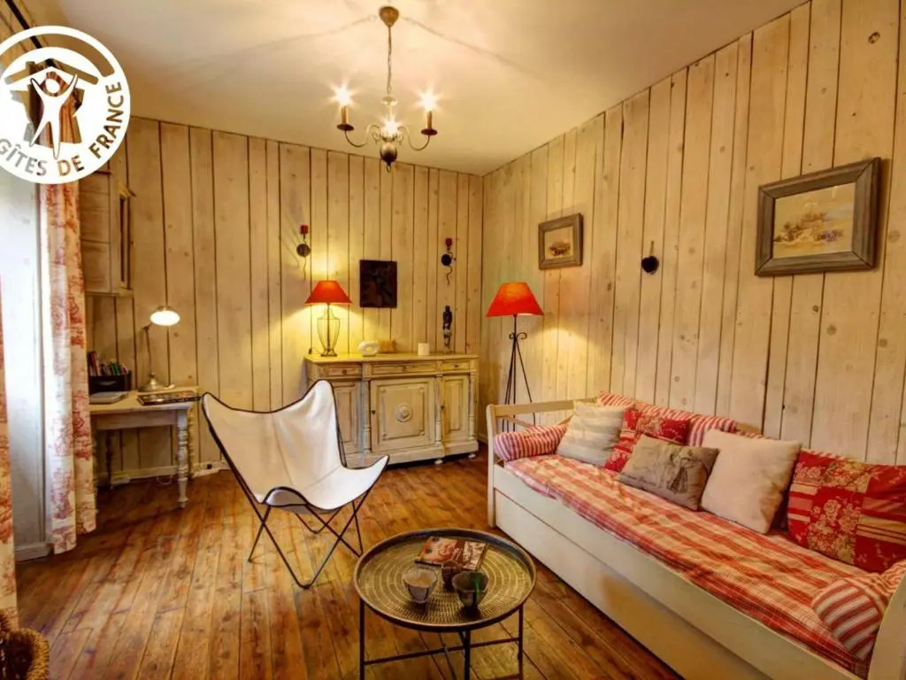 Gîte cosy pour 2 avec jardin et cheminée à Montbrison - FR-1-496-158