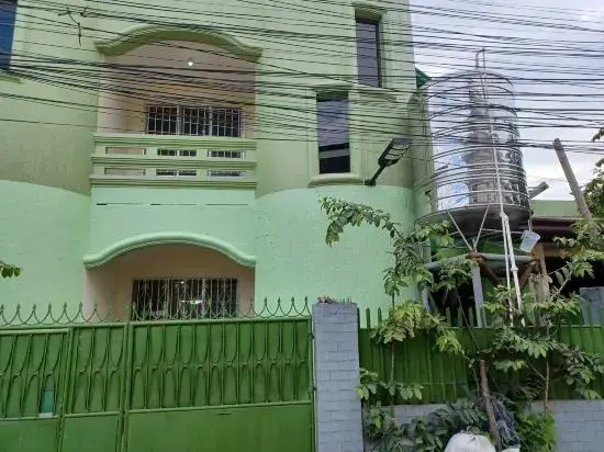 Cebu City 2 Flr Apartment near SM Seaside Ocean Park Anjo World