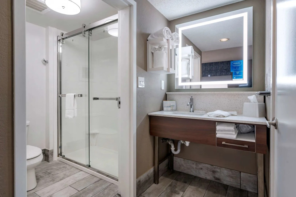 Hampton Inn & Suites Louisville East