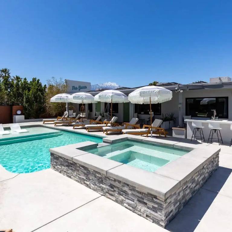 The Yucca Hotel Villa - Entire Buyout