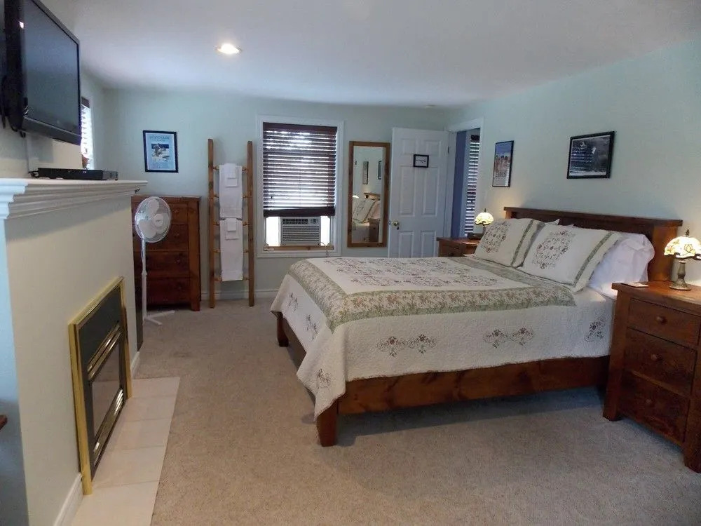 Finlay House Bed and Breakfast Niagara-on-the-Lake