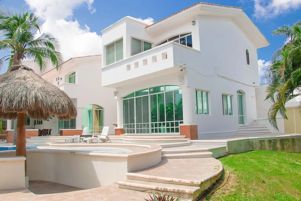 Luxury Villa Alamos