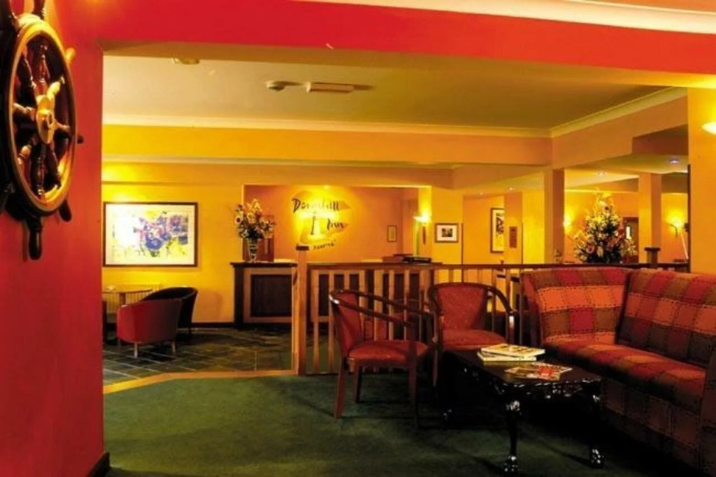 Downhill Inn