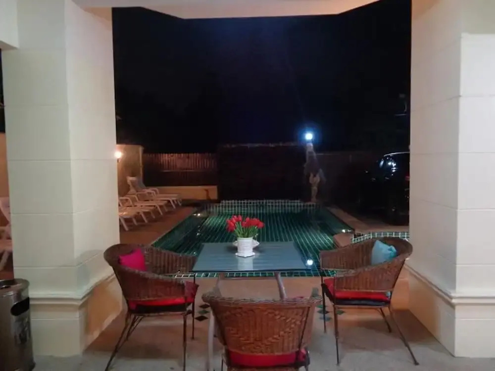 4 Bedroom Villa Private Pool Central Pattaya 15 min Away