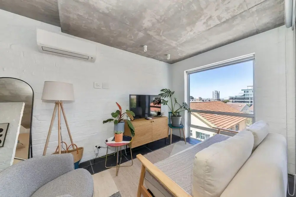 Seaside Studio Apartment, 9 Mins to Queens Beach!