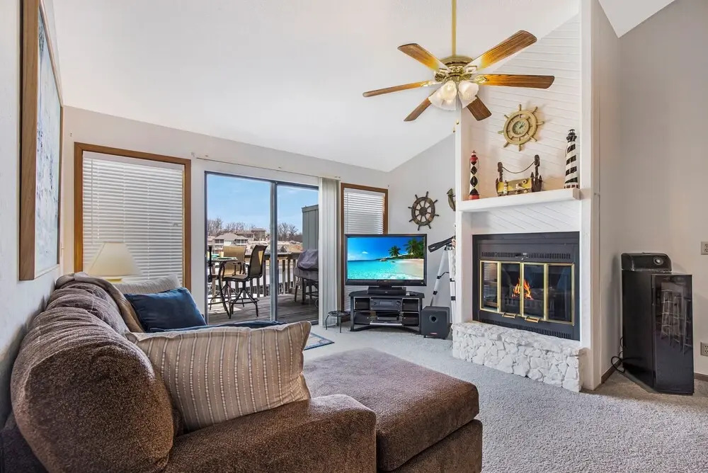 Amazing Lakefront Pool On Coveted Horseshoe Bend!