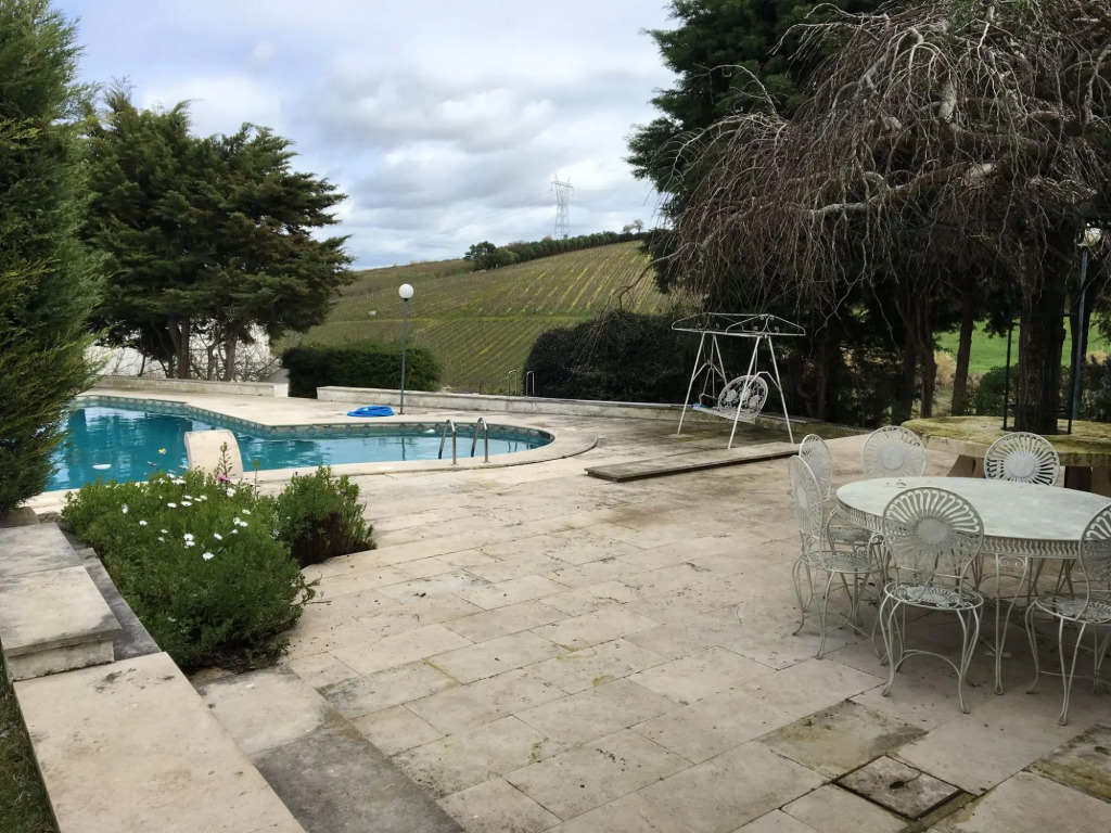 Sprawling Villa Near Alenquer