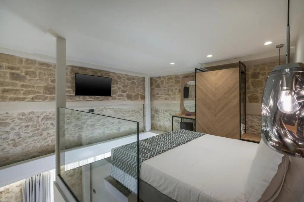 Casa DIrene Deluxe Hotel