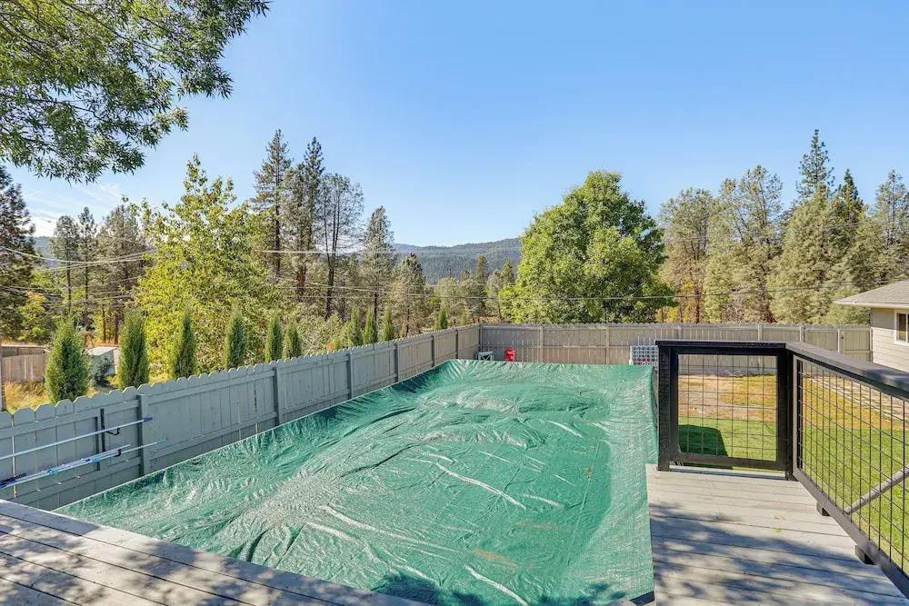 Backyard Oasis w/ Hot Tub & Views: Weaverville Gem