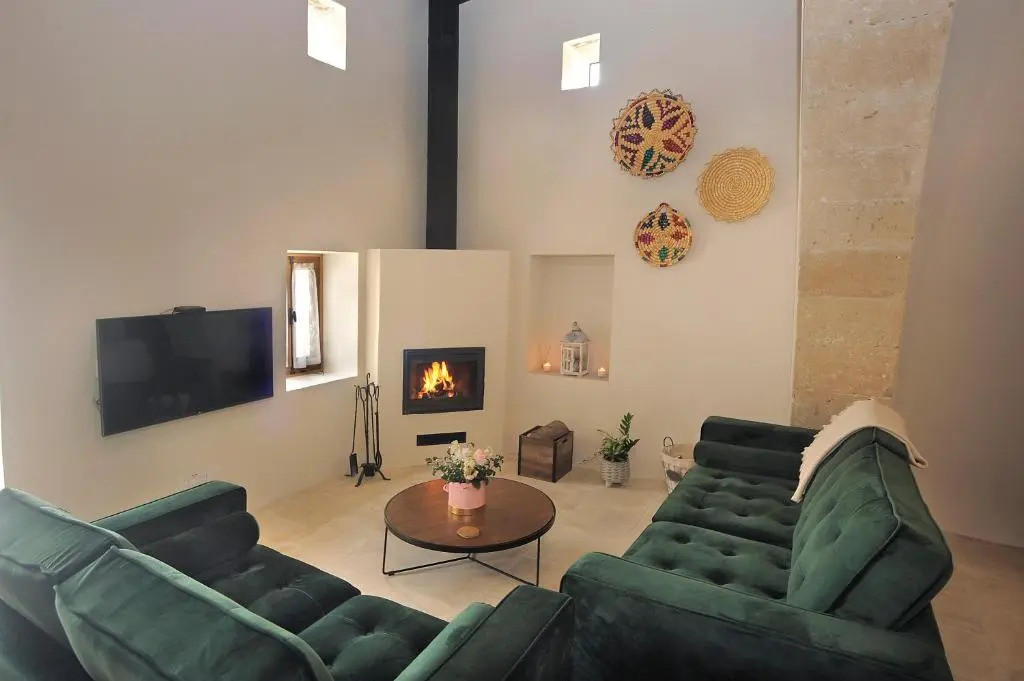 Pentasino Traditional House
