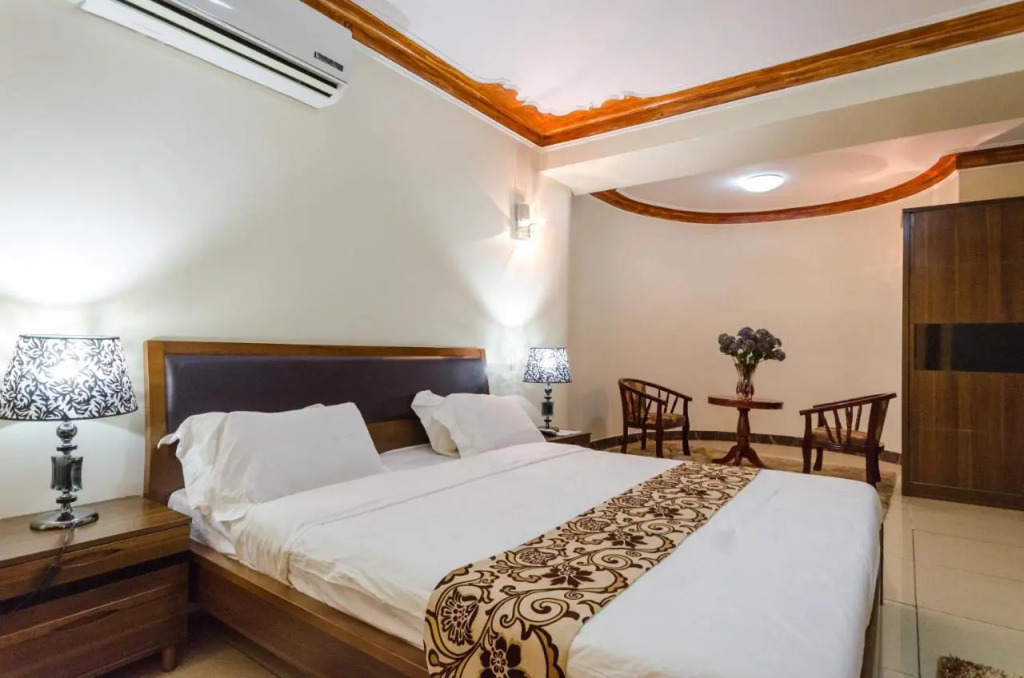 Mt. Zion Hotel