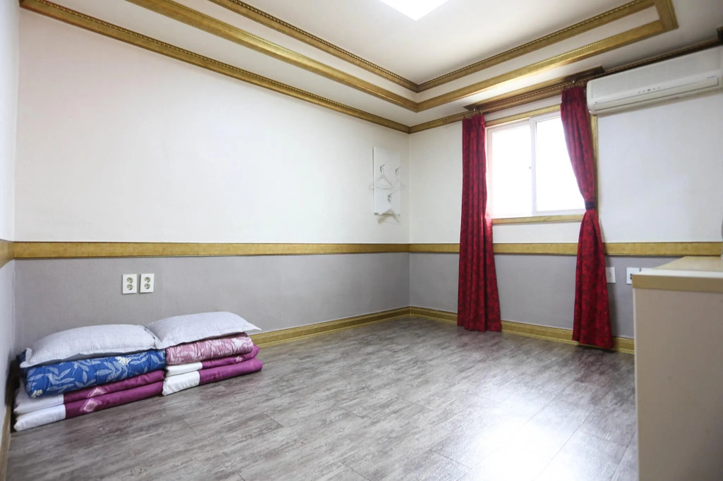Donghae Daemyung Motel