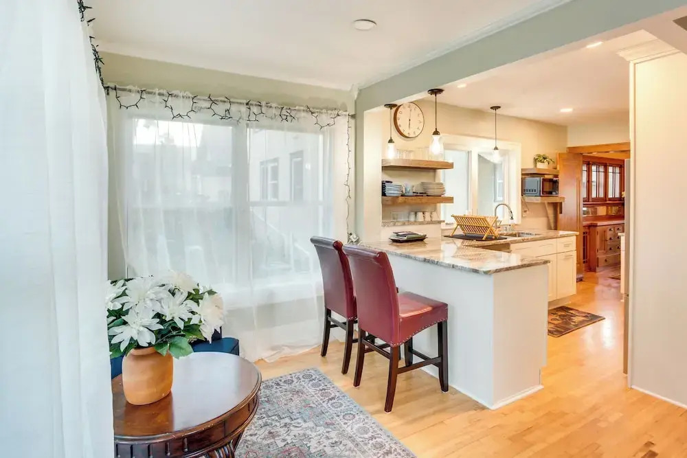 5 Mi to Mall of America: South Minneapolis Home