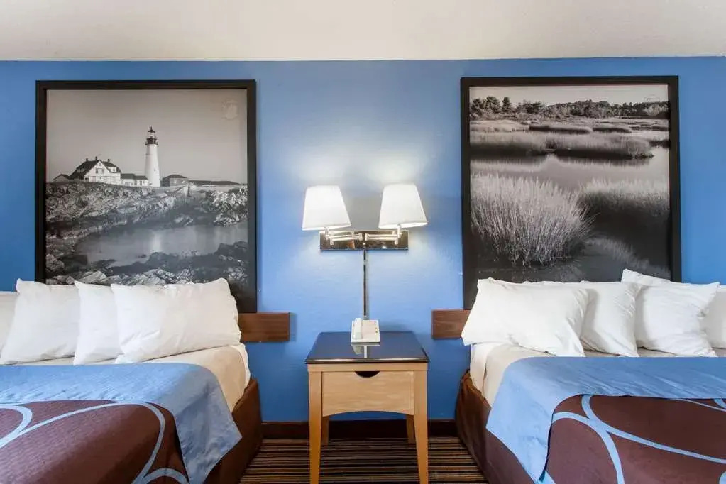 Super 8 by Wyndham Lewiston Auburn Area