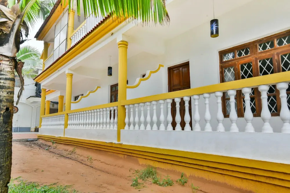 OYO 17110 Joy Guest House