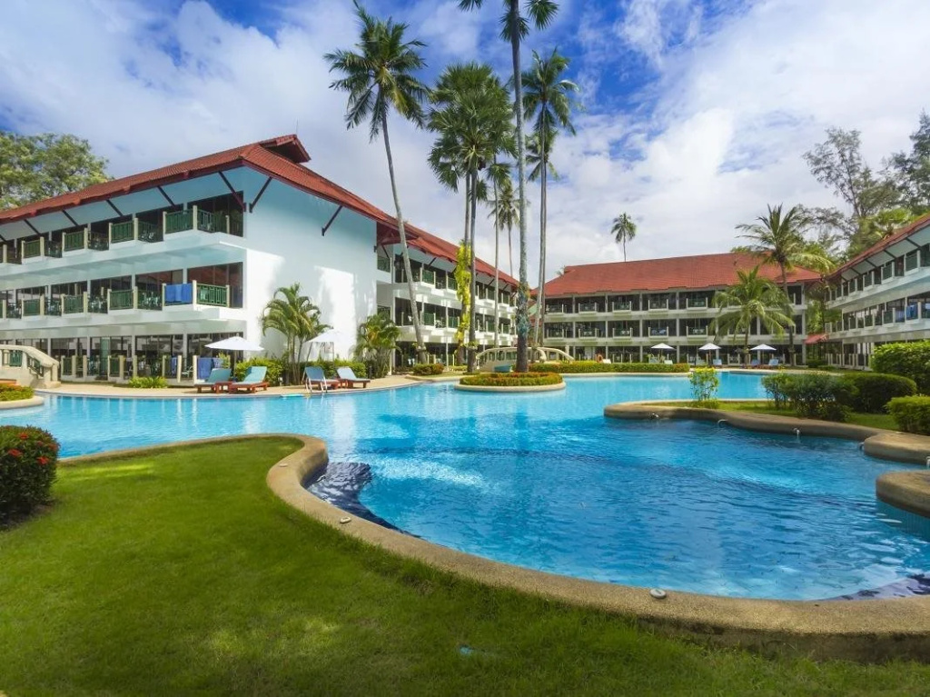 Amora Beach Resort Phuket