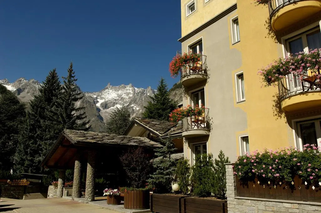 HOTEL BOUTON DOR Courmayeur