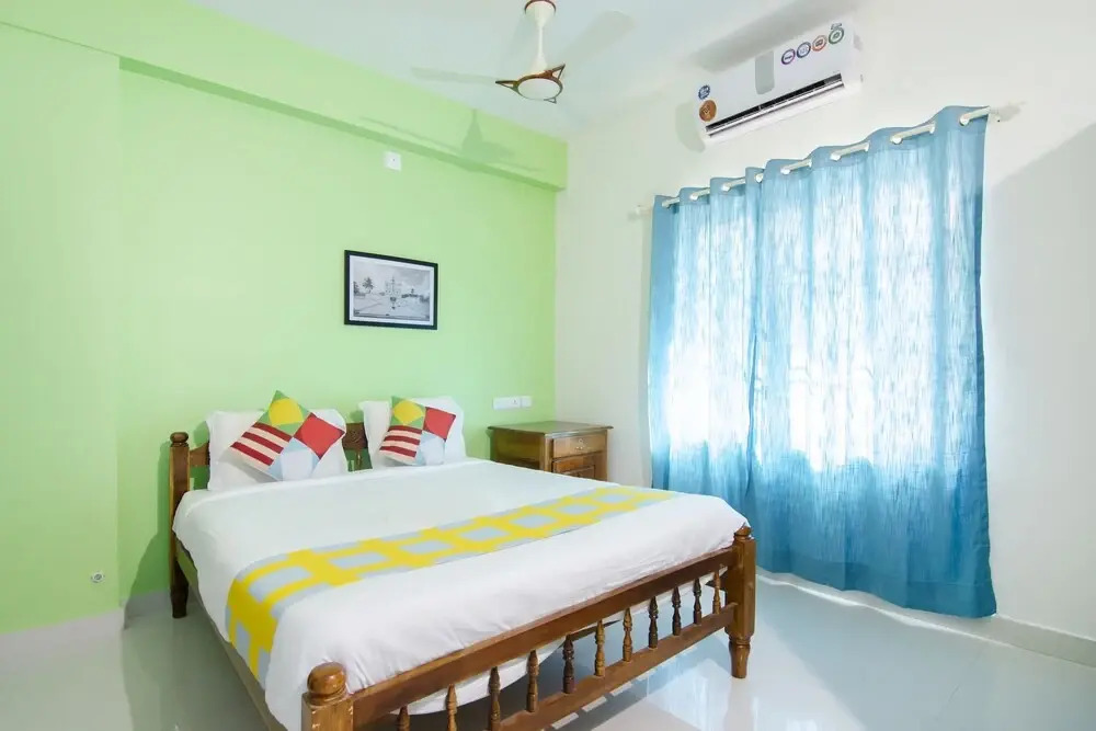 Six Gems by OYO Rooms