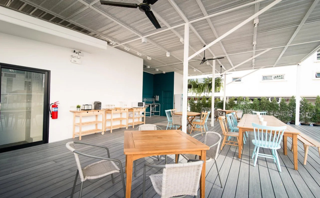 Suk18 Hostel - Adults Only