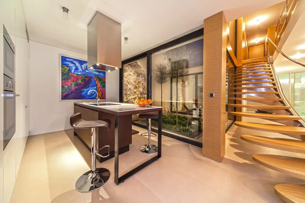 Golden Rays Luxury Villas & Apartments