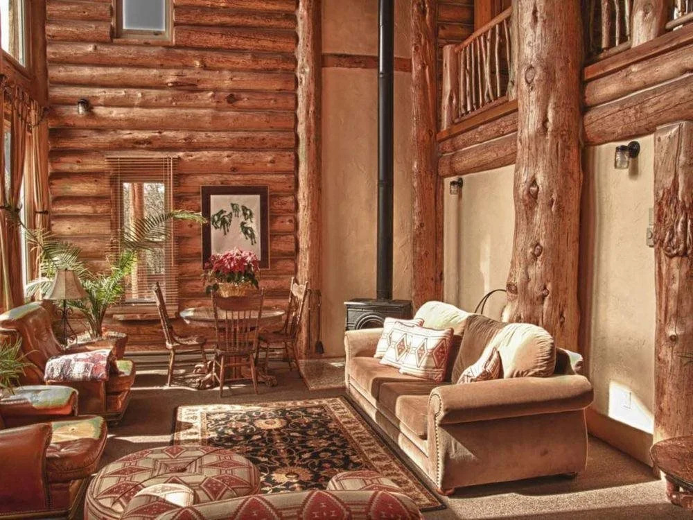 Bigfoot Lodge B & B
