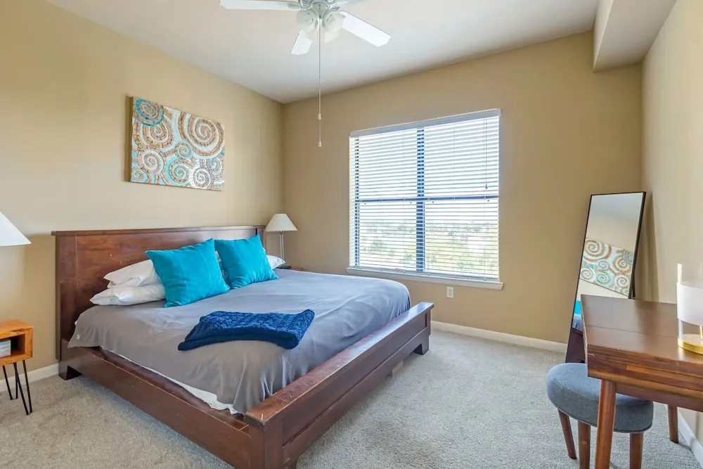 Executive Suite With Pool & Gym