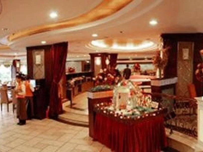 Four Seas Hotel