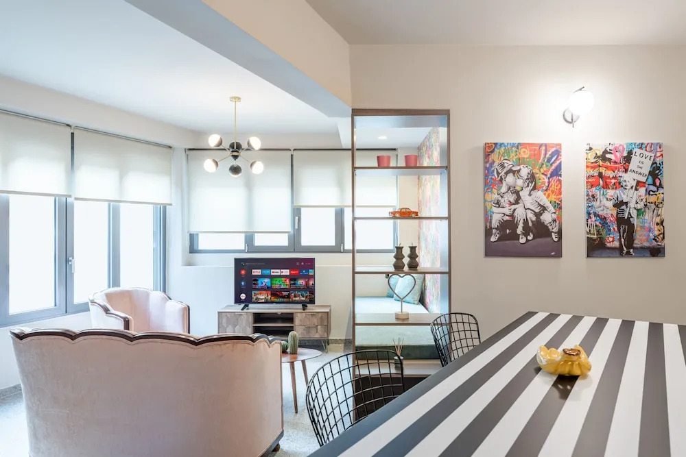 Acropolis Pop Art Apartment
