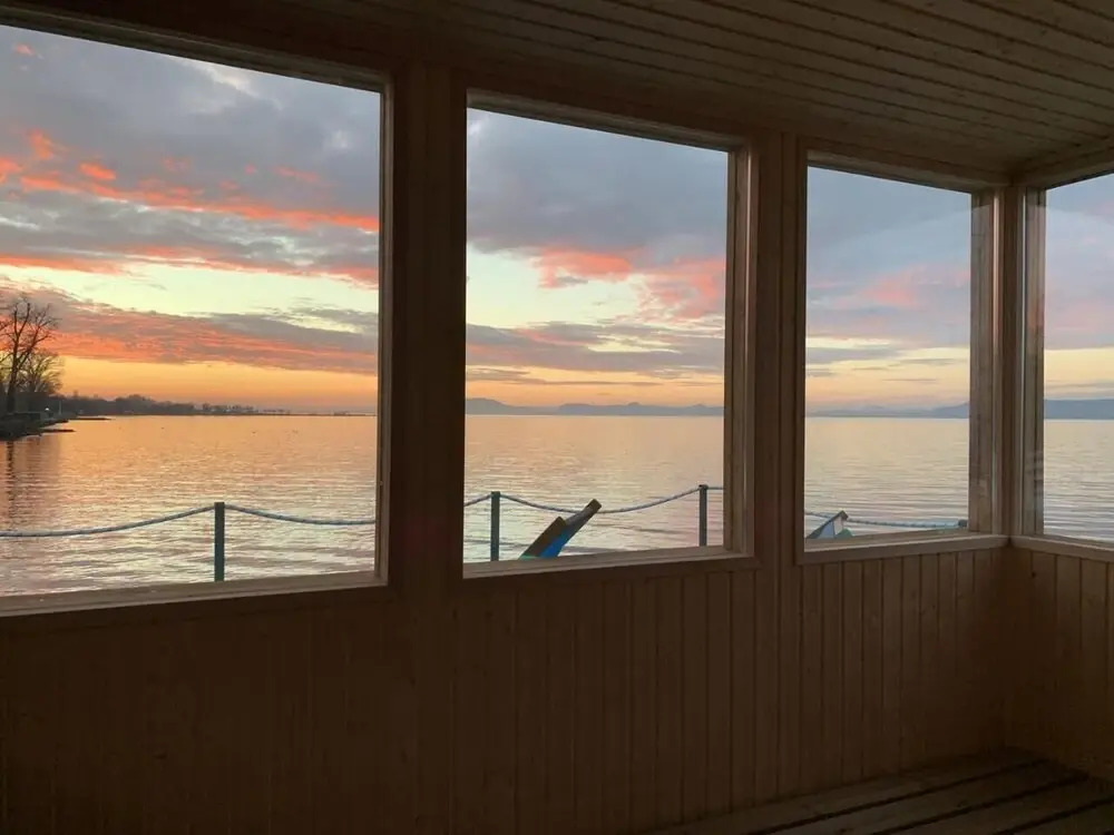 BL YachtClub & Apartments
