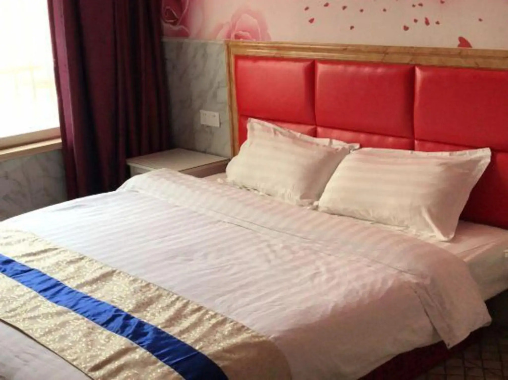 Yifan Hotel