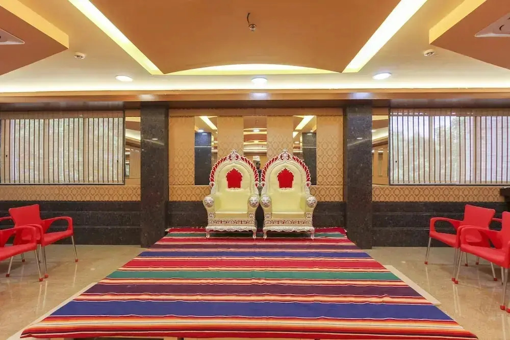 Hotel Saravana Bhavan by OYO Rooms