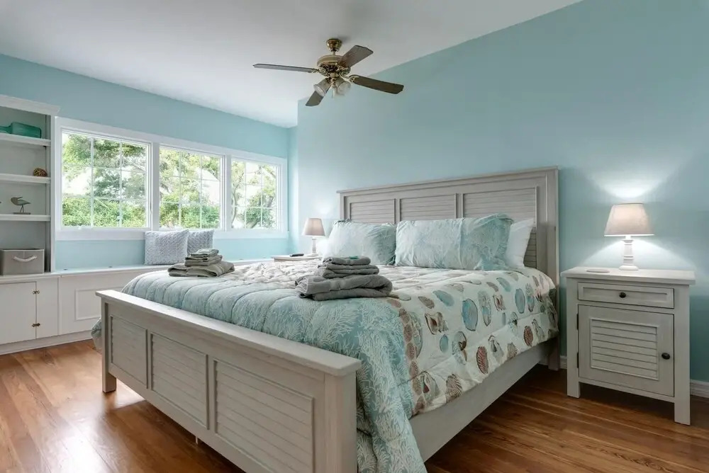 Plantation House On Palma Sola Bay Private Pool And Boat Dock 7 Bedroom Home by Redawning