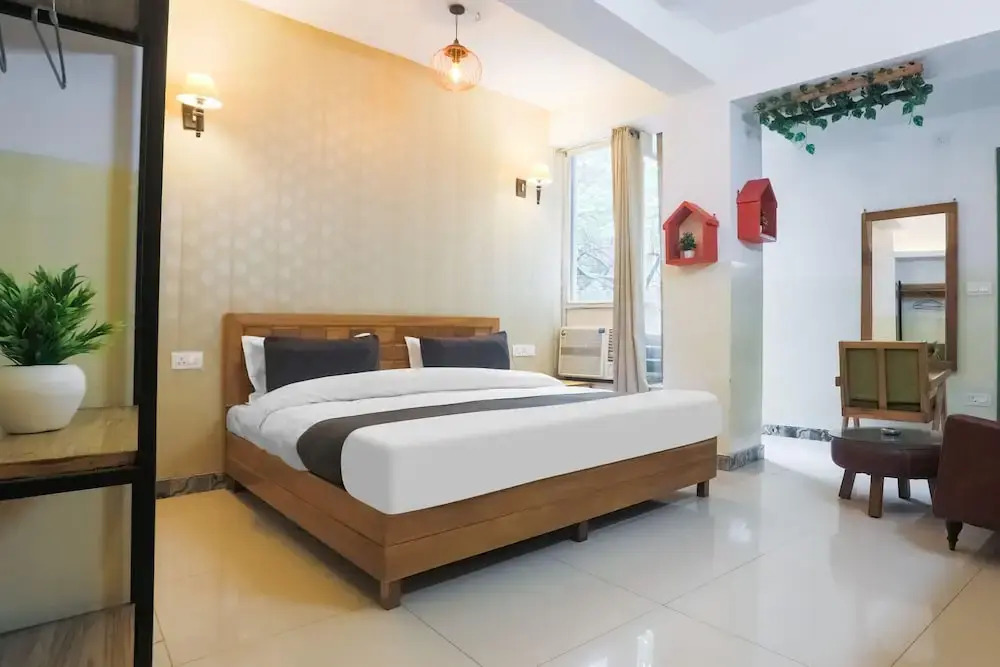 Cozy Stays Near Pacific Mall Rajpur Dehradun