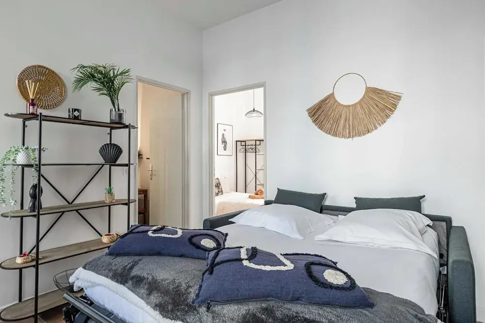 Sublime 2 Bedroom Apart.- Cannes Residential Area