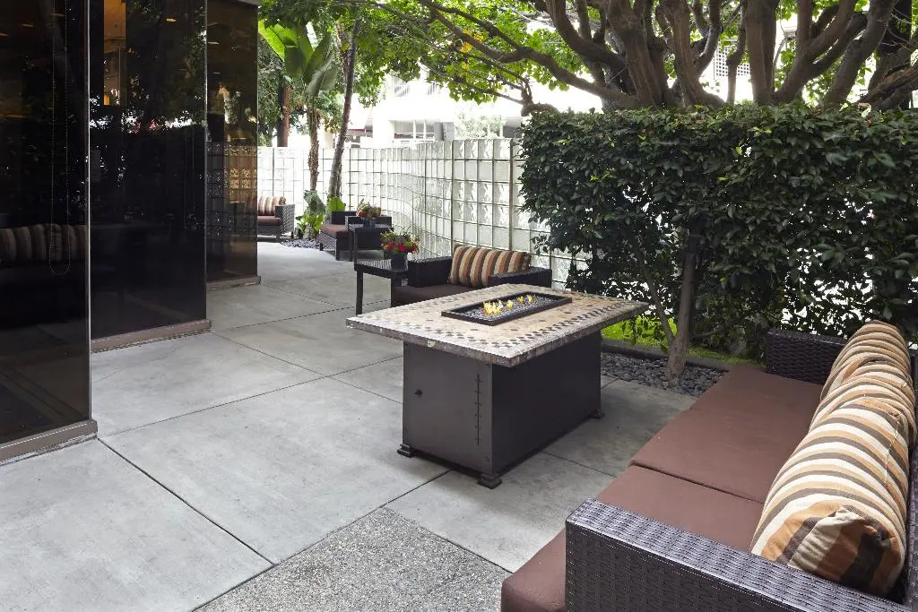 Courtyard by Marriott Los Angeles LAX / Century Boulevard