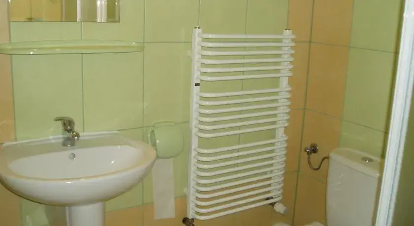 MiŚ POKOJE GOŚCINNE blisko termy stoki narciarskie 30m bilard