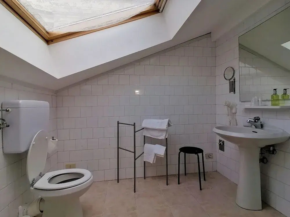 Mercanti Attic Version