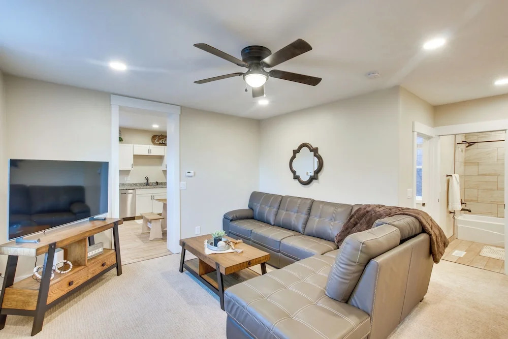 Stylish Logan Retreat w/ Smart TV + Central A/c!