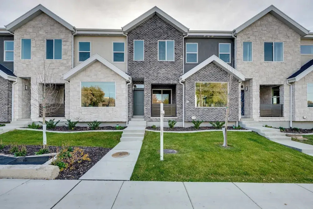Ski Resorts & SLC Fun! Brand New Millcreek Home