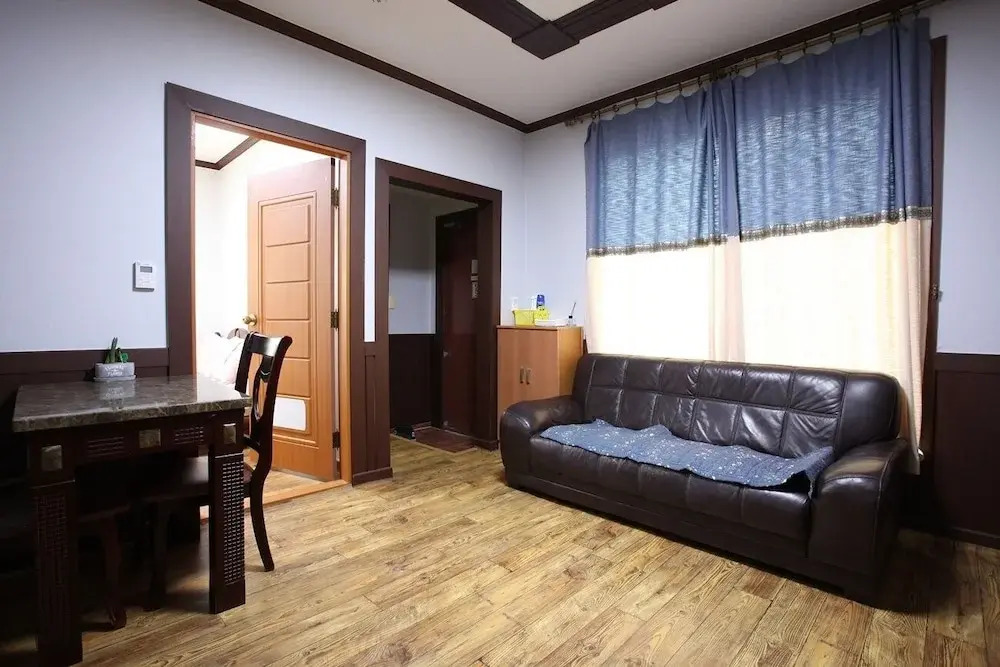 Anmyondo Pet Pension Dosirock