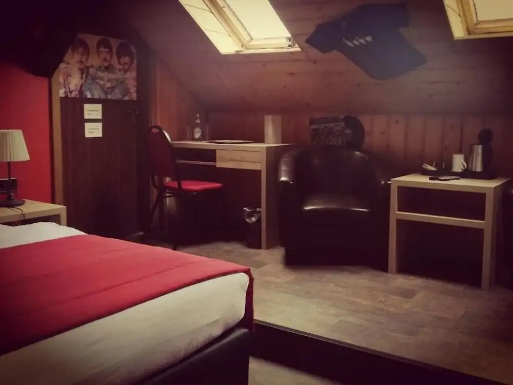 Henblas Hotel