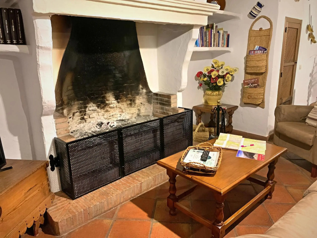 Casa rural familiar en el pueblo de Zahara de la Sierra