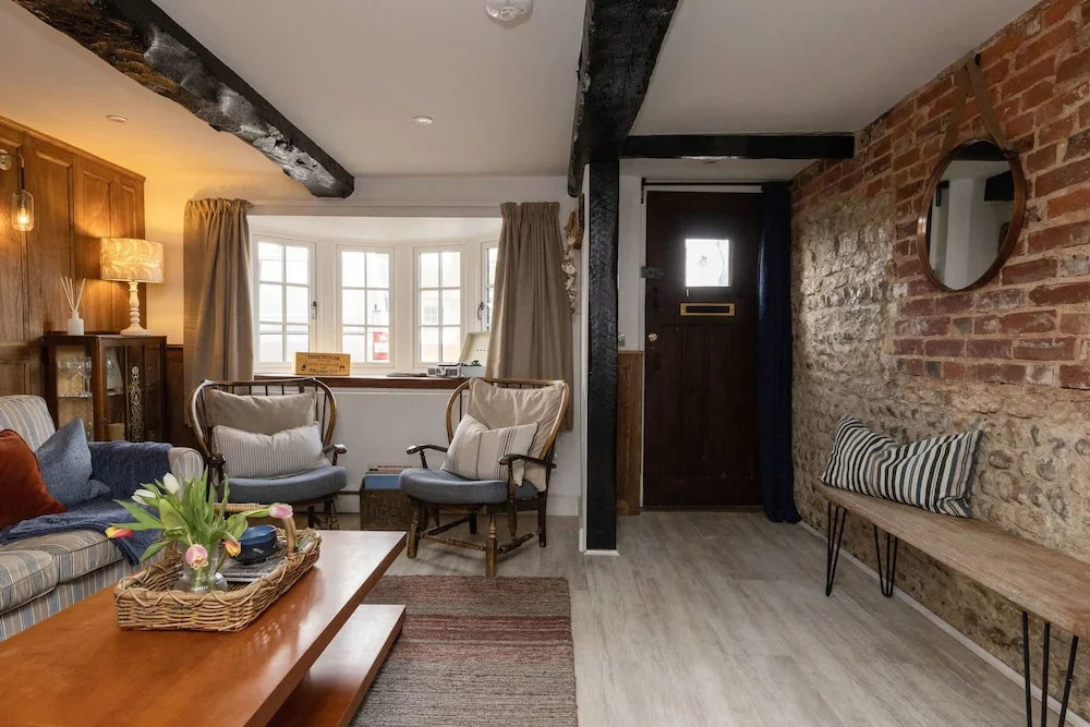 Journey s End Luxury Cottage 100m From Sea