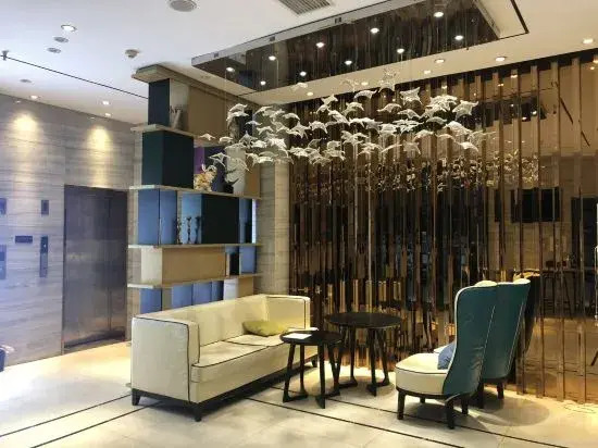 Coastal City Hotel Chain (Wuhan Hankou Railway Station Garden Expo Park)