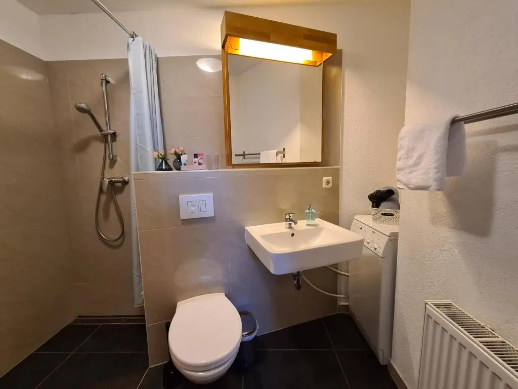 Neues Apartment #2 mit WLAN !Sauna & Hot Tub zubuchbar!